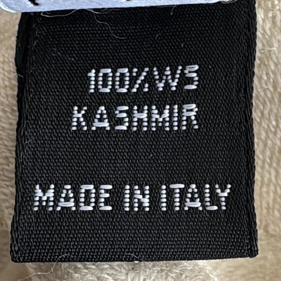 Auth Salvatore Ferragamo - Cream Cashmere Scarf - Picture 2 of 6